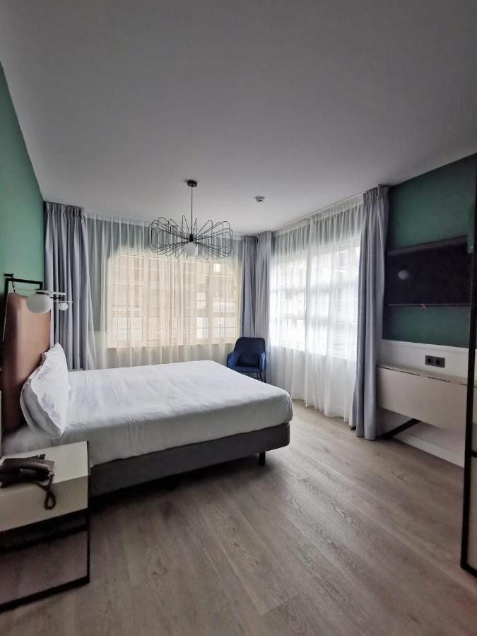 Hotel Don Rodrigo Palencia Bagian luar foto