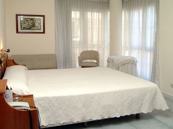 Hotel Don Rodrigo Palencia Bagian luar foto